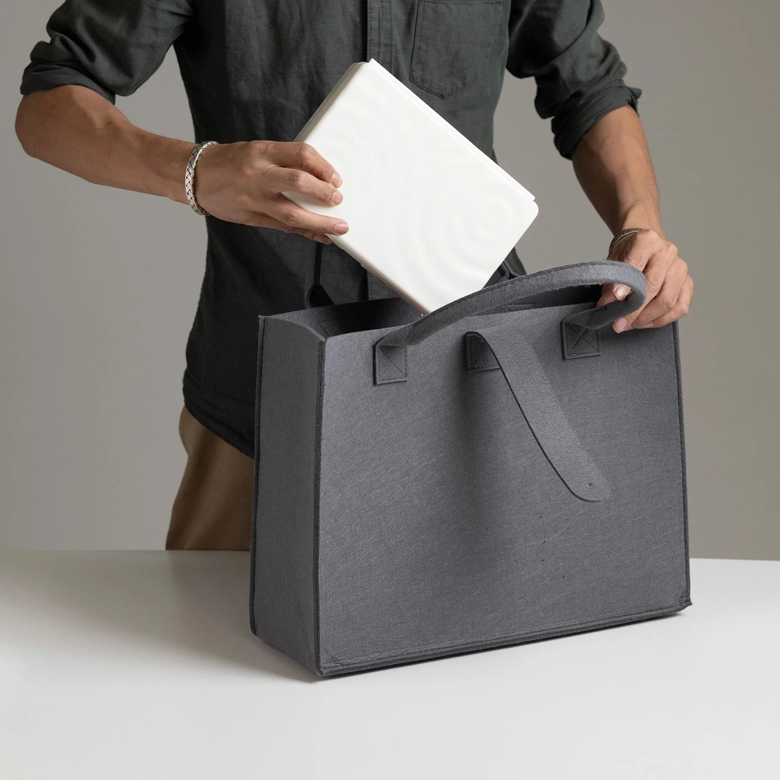 MEEDEN 48-Color Solid Watercolor Set - Image 11